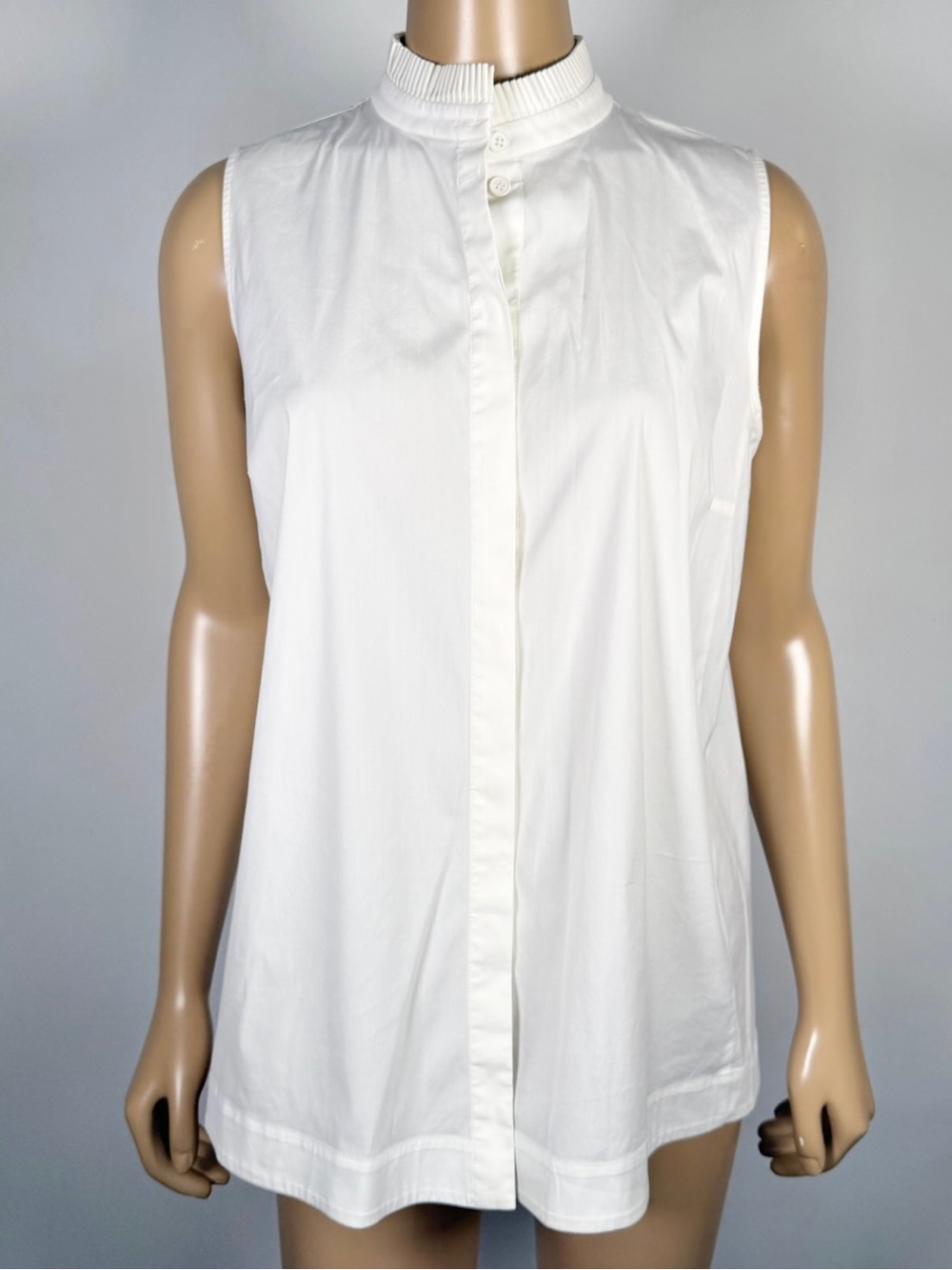 Lafayette 148 New York Women’s Size Medum Sleeveless Button Front Blouse